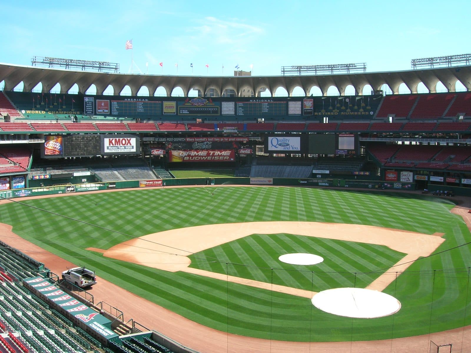 Busch Stadium II, 2006 — This photograph is from the portfolio of Jason DuVall. It was taken on April 4, 2005, in St. Louis, MO. 17:09, 7 November 2006 . . Haaron755 . . 2592×1944 (980,711 bytes)