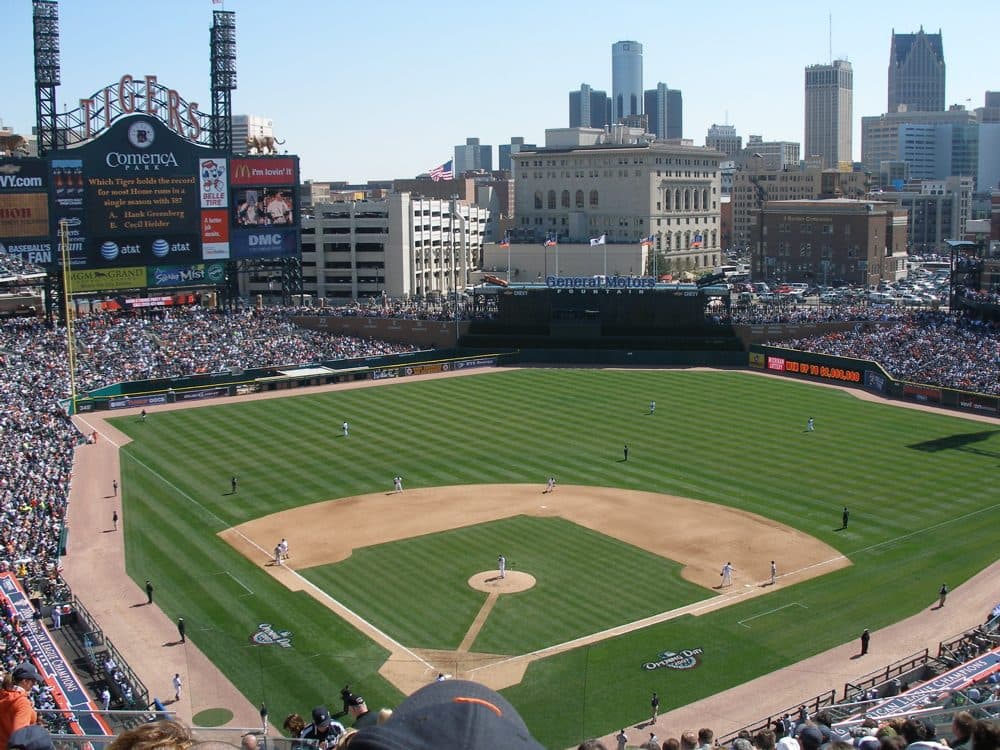 Comerica Park, 2007 — Tigers opening day. April 2, 2007 Detroit , Michigan . Taken from section 326. The Tigers vs. Blue Jays 16:17, 6 April 2007 . . MJCdetroit . . 1000×750 (452,341 bytes)