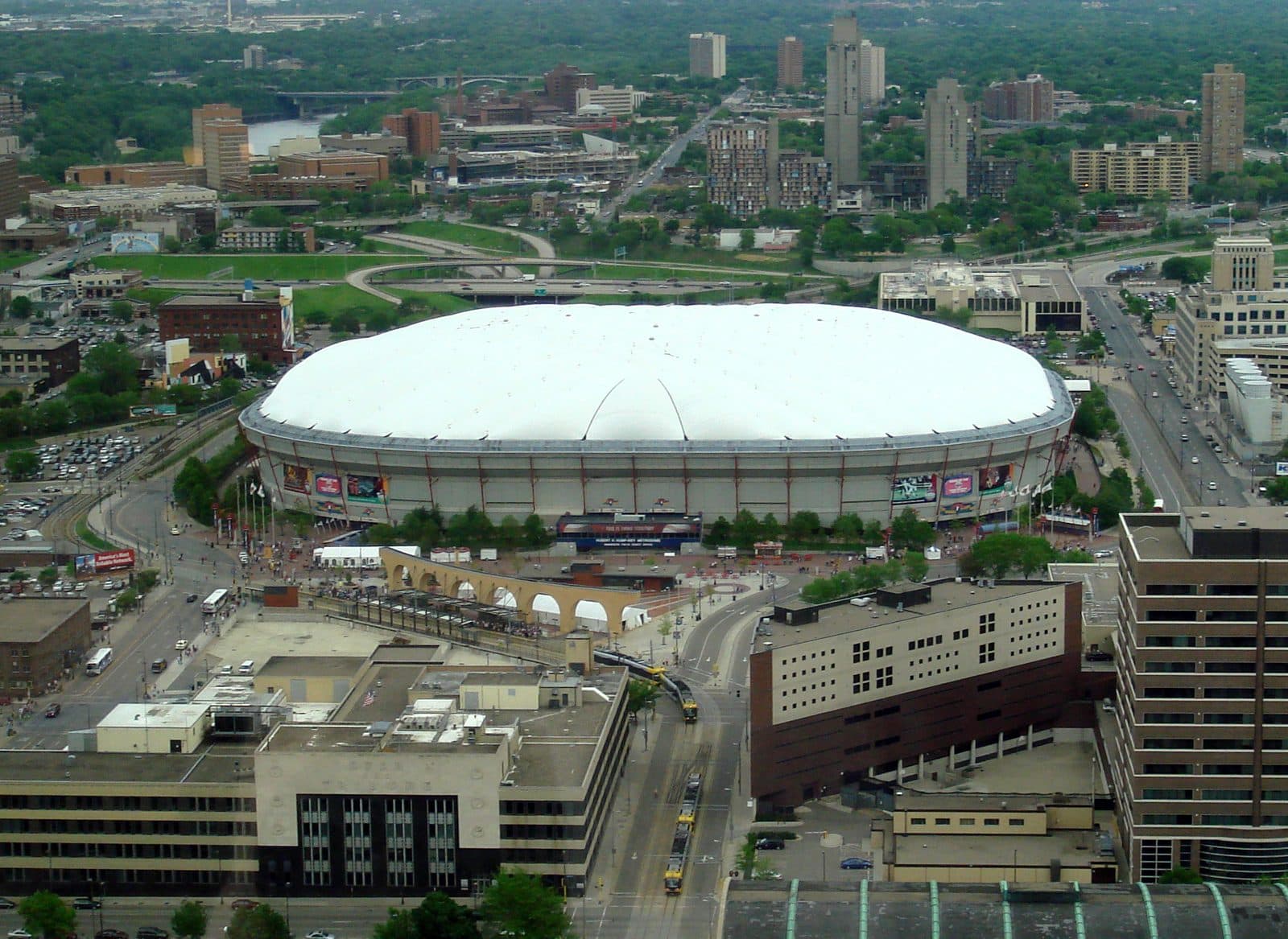 Hubert H. Humphrey Metrodome, 2007 — The Hubert H. Humphrey Metrodome in Minneapolis, Minnesota