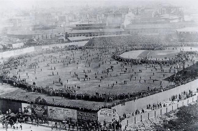 Huntington Avenue Baseball Grounds, 1903 — 01:15, 10 August 2006 . . Wahkeenah . . 648×428 (87,110 bytes) (Widely-circulated photo of a game in the 1903 World Series, presumably taken from the roof of the warehouse across t